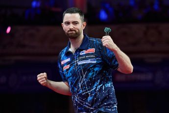 Luke Humphries schudt Stephen Bunting van zich af en bereikt kwartfinales op World Matchplay