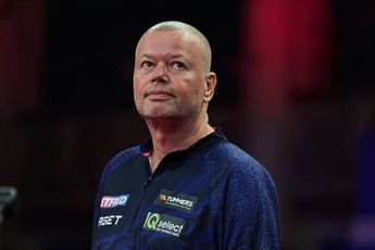 Raymond van Barneveld is na één wedstrijd klaar op World Matchplay