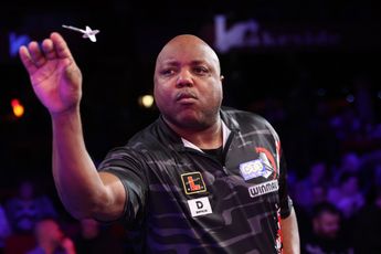 Titelverdediger Leonard Gates bereikt laatste acht op World Seniors Matchplay; David Cameron verslaat worstelende Kevin Painter