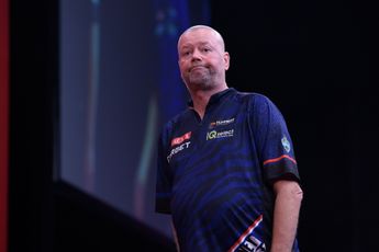 Van Barneveld verliest na beslissende leg van Williams; Wattimena wel door naar tweede ronde in Wigan