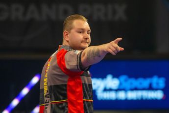 "Niet alleen trots op mezelf, maar zeker ook op Mike De Decker" - Dimitri Van den Bergh staat voor Belgische halve finale tegen zijn goede vriend