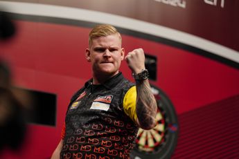 Mike de Decker wint ruim op EK Darts; Luke Humphries overtuigend ronde verder