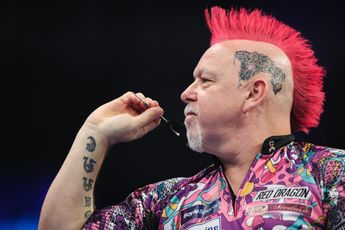 Peter Wright maakt Dirk van Duijvenbode heel blij met overwinning op Cameron Menzies