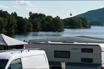 SISTE NYTT MED VIDEO: Brannen er under kontroll. Sløvika Camping midt i infernoet