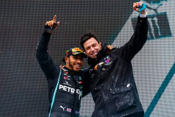 Wolff sneert na afloop GP Singapore weer richting Red Bull Racing