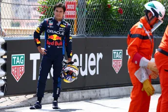 Marko onthult schaderekening na peperdure crash Perez in Monaco