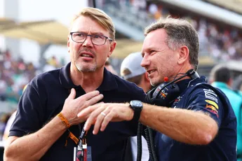 Oud Formule 1 kampioen ziet zwaktepunt van Red Bull: "Ze moeten 2 constante coureurs hebben"