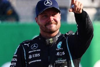 Bottas complimenteert en waarschuwt Verstappen: "Het is lastig om tegen hem te strijden"