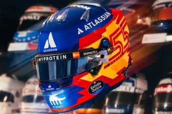 Nieuwe helm voor Sainz en zwarte racepakken voor McLaren