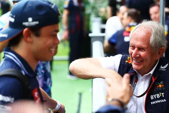 De Vries laat van zich horen na sneer Helmut Marko: "Vanaf het tweede weekend werd er al over een wissel gesproken"