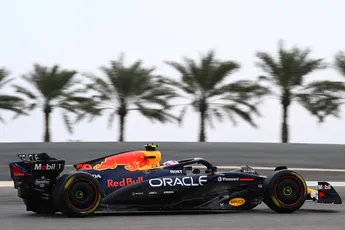 Red Bull toont nieuwe flexi-wing, Haas spendeert 250.000 dollar aan pitmuur