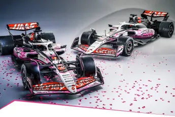 Haas onthult fleurige Sakura-livery voor de Grand Prix van Japan