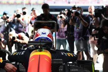 Verstappen kan verschil in racepace niet verklaren: "De auto voelde precies hetzelfde aan"