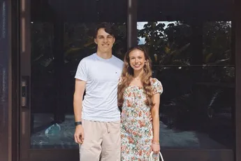 Dit is Lily Zneimer: de elegante vriendin van McLaren-coureur Oscar Piastri