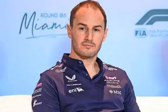 BREAKING: Alpine baas Oliver Oakes stapt per direct op, Flavio Briatore neemt zijn plek over