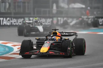 Uitslag Sprint: Norris wint, Verstappen buiten de punten dankzij unsafe release...