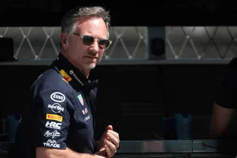 Horner verklaart Red Bull-beslissing na clash tussen Verstappen en Russell