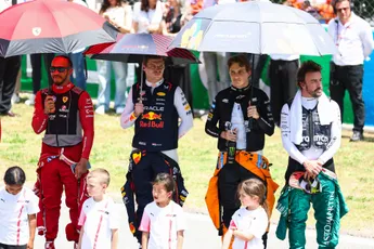 Piastri opgelucht na zege in Spanje: "Verstappen zat me serieus op de hielen"