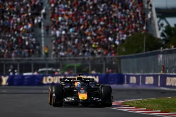 George Russell pakt pole voor de Grand Prix van Canada op mediums, Verstappen P2