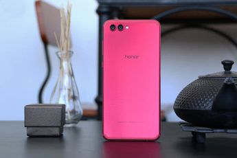 The Honor View 10 available for pre-order in the USA