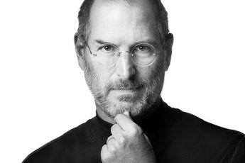 A Leaked Email By Steve Jobs Shows Plans Of Creating iPhone Nano