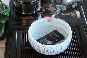 Ulefone Metal meets the boiling water