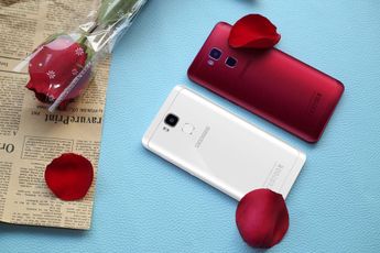 Valentine's limited editions of Doogee Y6 red and white available