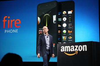 The Amazon Fire Phone is here: Blends high-end specs with one-handed operation