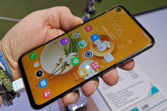 Hisense U30 debut at CES: comes with a punch hole camera and SD675