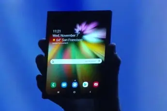 Google adjusts Android system to better suit foldable phones