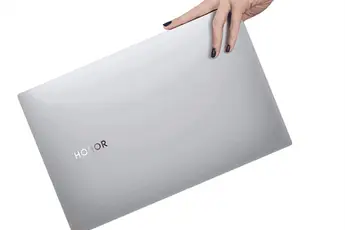 Honor MagicBook Flirts Publicly With AMD Processors