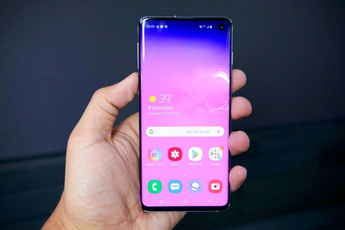 Galaxy S10 in-screen fingerprint reader becomes more responsive