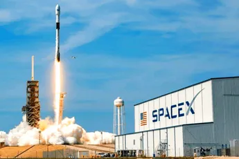 SpaceX plans 100 launches in 2023