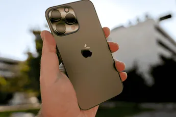 Apple press suppliers for more iPhone 13 Pro units