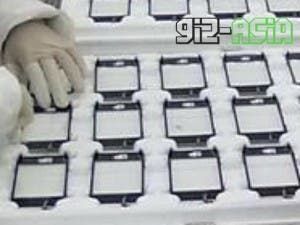 Leaked Photo Shows iPhone 5 Screen Production