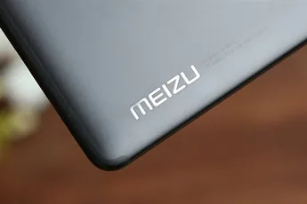 Meizu foldable phone patent with support pad appears online