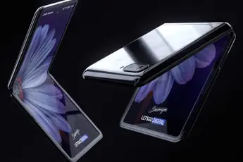 Hands-free use of the Samsung Galaxy Z Flip is possible for video calls