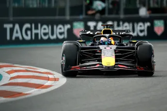 Gaat Max Verstappen alsnog naar het podium in Miami door straf George Russell?
