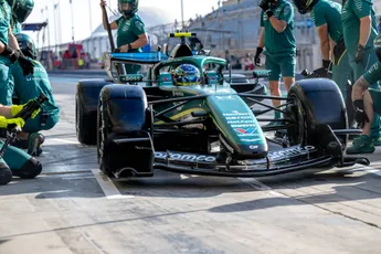 Fernando Alonso in zak en as na nieuw drama bij Aston Martin