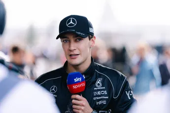 George Russell vindt overwinning Kimi Antonelli onterecht: 'Ik zou winnen'