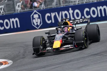 F1TV-analisten worden het niet eens over Max Verstappen: 'Geen talent, maar geluk'