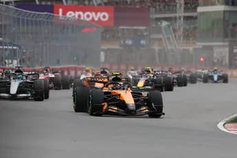 McLaren-coureur haalt hard uit naar team: 'Zagen eruit als idioten'