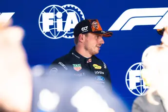 Max Verstappen zet F1-baas Stefano Domenicali te kakken voor miljoenen kijkers