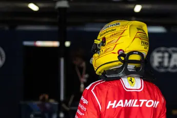 Lewis Hamilton laat het er niet bij zitten en sneert opnieuw naar Charles Leclerc na Dutch GP
