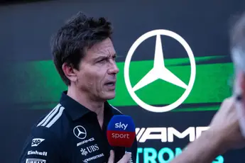 Toto Wolff trekt zéér vreemde conclusie over George Russell: 'Een kampioen'