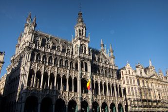 Je kunt vanaf nu online meekijken in het paleis in België
