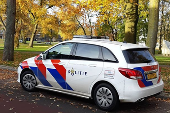 Man uit het niets neergestoken in een park