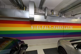 Duitse parkeergarage opent speciale ruimtes voor LGBTQ- en migranten bestuurders
