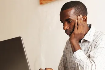 Tigchelaar tipt om niet te vaak te switchen: 'Aandachtsresidu maakt ons letterlijk dom'