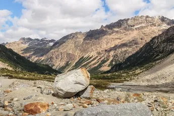 Alg zorgt voor versnelt smelten van ijs in Alpen